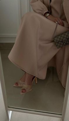 Faceless Aesthetic, Magic Aesthetic, Hype Shoes, Selfie Ideas, Modest Fashion Outfits, Abayas Fashion, Cute Selfie Ideas, Girly Photography, Modest Fashion