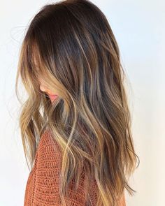 Brown Hair Trends Summer 2023, Short Partial Balayage, Brunetter Low Lights, Californian Highlights Brunette, Partial Bayalage Brunette, Honey Blonde Highlights On Brown Hair With Money Piece, Carmel Bayalage Brunette, California Brunette Hair Dark, Buttery Caramel Hair