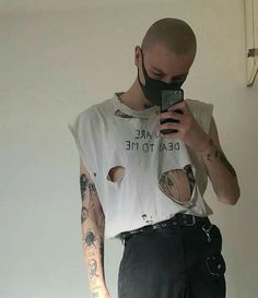 Bald Girl Aesthetic, Punk Moodboard, Girl Aesthetic Faceless, Buzzcut Men, Shaved Heads, Trans Boys, Bald Girl, Bald Man, Rock Outfits