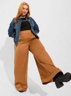 Wide Leg Pants Outfit Plus Size, Satin Pants Outfit, Plus Size Wide Leg Pants, Wide Leg Pants Plus Size, Wide Leg Pants Outfit, Plus Zise, Gender Fluid Fashion, Orange Fits, Plus Size Work