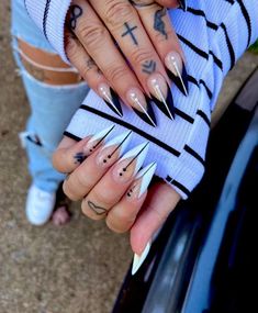 Witch Nails Acrylic Almond, Simple Pointy Nails, Black Sharp Nails Design, Pointed Oval Nails, Classy But Edgy Nails, White Edgy Nails, 30th Birthday Nails Design Black, Edgy Birthday Nails, 29th Birthday Nails