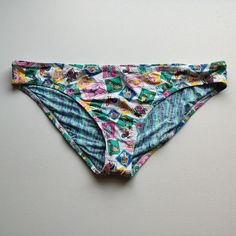 Nwot Vera Bradley Bikini Bottom. White With Red, Pink Yellow, Teal Purple And Green Beach And Travel Themed Stamps. The Inside Pattern Is Squiggly Lines In Green And Blue. Size Xl Based On Typical Measurements, Tag Is Cut In Half Waist: 19 Rise: 9.5 Fun White Beach Bottoms, Fun Printed Stretch Swimwear, Multicolor Brief Summer Swimwear, White Retro Swimwear For Sunbathing, Fitted Multicolor Swim Briefs, Fitted Multicolor Swimwear Brief, Fitted Multicolor Brief Swimwear, Retro Printed Beach Bottoms, Retro Printed Stretch Swimwear