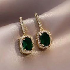 Beautiful Emerald Green Earrings For Pierced Ears. See Pics For Measurements. Emerald Earrings Drop, Stone Dangle Earrings, Retro Earring, Art Deco Earrings, Emerald Earrings, Green Earrings, Crystal Drop Earrings, Green Gemstones, Mua Sắm