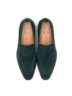 Editor's NotesThese classic loafers feature a sleek and dressy silhouette so versatile for styling from smart casual to a formal look. They're crafted from smooth suede uppers, and fitted with comfortable leather linings and latex cushion.- Round moc toe- Suede upper- Leather lining- Latex cushion- Slip-onMeasurements (in.)- Size: KR230mm - KR290mm- Heel Height: 1.2 in- Fits true to sizeComposition & Care- Upper: Sheepskin suede- Lining: Leather- Outsole: AC signature green Casta sole- Refer Classic Loafers, Suede Loafers, Formal Looks, Smart Casual, Loafer Shoes, Heel Height, Men's Shoes, Loafers, Sleek