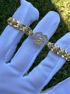 7.5" inches long bracelet for her  Tarnish free  Virgin Mary bracelet  gold Plated Quince Bracelets, Lady Guadalupe, Custom Gold Jewelry, Pandora Bracelet Charms Ideas, Princess Jewelry, Rosé Heart, Mexican Jewelry, Pandora Bracelet Charms, Jewelry Accessories Ideas