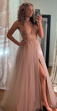 luxury beading prom dresses, sexy prom party dresses, unique graduation party dresses #dressywomen #beading #prom #gowns Dresses School, Glitter Prom Dress, Glitter Prom Dresses, Champagne Prom Dress, Graduation Party Dresses, Winter Formal Dresses, Dresses Unique, V Neck Prom Dresses, Pink Prom Dress