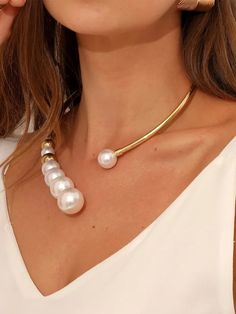 UOOZEE Chic White Choker Jewelry, White Metal Pearl Choker Necklace, White Pearl Necklace For Party, Chic Pearl White Choker Jewelry, Trendy White Pearl Metal Necklace, Minimalist White Necklaces For Party, Minimalist White Necklace For Party, White Minimalist Necklace For Party, Trendy White Pearl Necklace For Party