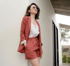 Link custom size and custom color: https://www.etsy.com/listing/861288289/tailored-linen-2-piece-women-suit-linen This item is HANDMADE and MADE TO ORDER Material: Linen Silk Lining Weight: Medium 2 piece Suit: Blazer + Shorts 3 piece Suit: Blazer + Shorts + Camisole Shorts in our original design has back elastic waist. You want to have it with normal waist, please leave a note about that in the Personalization box when you place the order --------------------------------------- * All garments h Linen Suits Women, Blazer Linen, Linen Camisole, Shorts Linen, Linen Suits, Summer Linen Dresses, Womens Jackets, Linen Suit, Blazer And Shorts