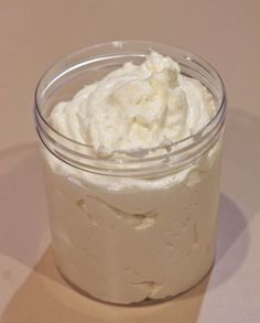 The Perfect Natural Hair Cream - 8 oz of raw natural Shea butter, 4 oz of raw coconut oil, 1/2 cup of Aloe Vera gel, 1 tbsp of jojoba oil, 1 tbsp of Jamaican Black Castor Oil Natural Hair Cream, Raw Coconut, Jamaican Black Castor Oil, Black Castor Oil, Black Hair Care, Hair Food, Nutrition Health, Natural Hair Inspiration, Natural Hair Tips