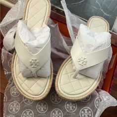 Venice Nappa-Ivory Size 9 Brand New Tory Burch Style #136277 Summer Beige Leather Espadrilles, Cream Leather Open Toe Espadrilles, Cream Leather Espadrilles For Beach, Cream Leather Espadrilles For The Beach, Designer Beige Sandals For The Beach, Designer Beige Sandals With Woven Sole, Beige Designer Sandals With Cushioned Footbed, Designer Beige Espadrilles For Summer, Designer White Espadrilles With Woven Sole