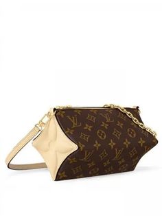 Gender: Women Brand: LOUIS VUITTON Product Name: Shoulder bag cross bloom pouch banana M11672 Bags Alora Code: 86792437 Origin: Italy Designer Style ID M11672 Chic Monogram Canvas Pouch Shoulder Bag, Evening Bag With Removable Pouch In Monogram Canvas, Evening Bag With Removable Pouch, Monogram Canvas, Monogram Canvas Evening Bag With Removable Pouch, Modern Monogram Canvas Evening Shoulder Bag, Modern Monogram Canvas Crossbody Bag, Luxury Crossbody Pouch With Detachable Handle, Monogram Canvas Pouch Bag, Monogram Canvas Clutch Shoulder Bag With Removable Pouch