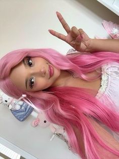 🦋follow me Latina With Pink Hair, Pink Hair Light Skin, Ocs Character Design, Goth Eyeshadow, Baby Pink Hair, Aesthetics Pink, Long Pink Hair, Pink Hair Dye