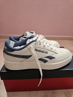 Reebok Aesthetic Shoes, Rebox Shoes Outfit, Reebok Shoes Aesthetic, Blue Reebok Shoes, Reebok Aesthetic, Tenis Aesthetic, Rebook Shoes, Reebok Club C Revenge Vintage, Colorado Desert