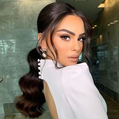 Glam Hairstyles, Mekap Mata, Glam Dress, Soft Makeup Looks, Hair Guide, Wedding Makeup Looks, Glam Hair, Nude Makeup