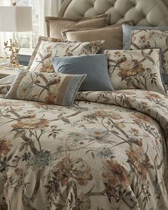 the comforter is made up and ready to be used in this bedding set