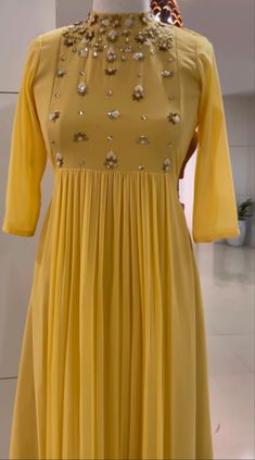 Frock Designs, Simple Frocks, Kurti Patterns, Classy Couple, Long Dress Design, Saree Blouse Designs Latest, Suits Design, Online Book