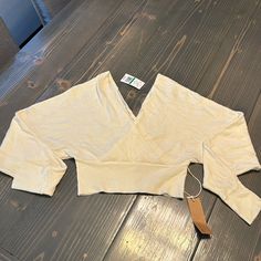 Cropped “V” Sweater So Soft! Cream Color Nwt Never Worn Size Large Beige V-neck Crop Top For Fall, V Sweater, Soft Sweater, Softest Sweater, Colorful Sweaters, Cream Color, The Dreamers, Sweaters For Women, Butter