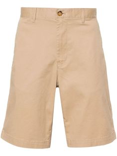 beige cotton blend interlock twill weave mid-rise belt loops front button and zip fastening two side slash pockets two rear button-fastening pockets straight leg above-knee length American Fashion Designers, Twill Weave, Khaki Shorts, Engineered Garments, Chino Shorts, Cotton Shorts, American Style, Stretch Cotton, Short Outfits