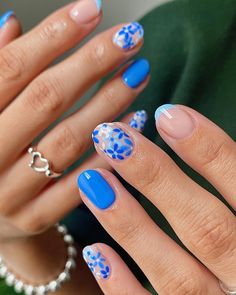 How cute 💙💙💙💙 Inspo- @phoebesummernails . . #gelbottle #dreamerbiab #newcastlenails #thegelbottle #nailtrends #crocodilenails… | Instagram Vogue Nails, Cute Summer Nails, Nails Summer, Dipped Nails, Prom Nails