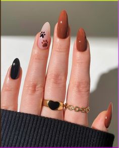 Today I am sharing over 41 timeless brown french tip nail ideas to inspire your next manicure. Find minimal designs to classic ones! Paw Print Nails, Paw Nails, Kutek Disney, Simple Fall Nails, Graduation Nails, Makijaż Smokey Eye, Dog Nails, Fall Nail Art