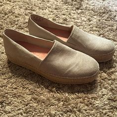 Dr. Scholl's Shoes Women's Sunray Pointed Toe Flat- Never Worn- Size 9- So Cute For Fall! Slip-on Synthetic Closed Toe Espadrilles, Slip-on Closed Toe Synthetic Espadrilles, Suede Platform Espadrilles With Round Toe, Comfortable Suede Espadrilles With Round Toe, Slip-on Synthetic Espadrilles With Round Toe, Casual Espadrilles With Medium Width And Round Toe, Beige Synthetic Espadrilles With Round Toe, Dr Scholls Shoes, Dr. Scholl's