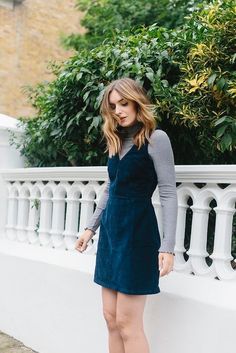 Sleeveless Dress In Winter, Dress In Winter, 일본 패션, Mode Boho, Looks Street Style, Outfit Trends, Mode Inspo, Vintage Cartoon, Mode Vintage