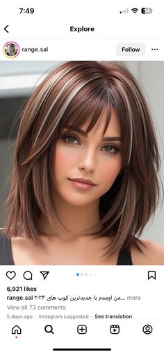 Shoulder Length Bob Haircut Thick Hair, Chin Length Haircut With Layers, Brunette Hair With Bangs Medium, Mid Length Hair Cuts With Bangs, Hair Color Ideas For Brunettes With Bangs, Haircuts For 50+ Women, Medium Length Haircut Red Hair, Shoulder Length Hair Cuts With Layers And Bangs, Medium Layered Haircuts Over 50