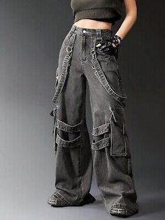 Pinterest Dj Clothes Style, Janko Jeans, Gothic Masc Outfits, Grunge Female Outfit, Alternative Rock Outfits, Cool Pants Design, How To Draw Baggy Pants, Alt Winter Fashion, Summer Punk Outfits