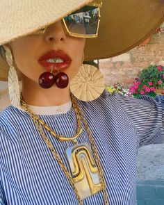 Cool Sunglasses, Aesthetic Vintage, Fashion Classy, Photography Inspiration, Baby Fashion, Style Guides, Photography Poses, Fashion Inspo, Summer Fashion