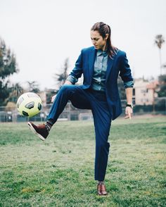 Katya Gokhman, professional soccer player in Sharpe suiting. Photo by Molly Adams. Queer style. Tomboy Business Casual Outfits, Queer Women Fashion, Queer Suit, Tomboy Business Casual, Lesbians In Suits, Tomboy Wedding Outfit, Queer Wedding Outfit