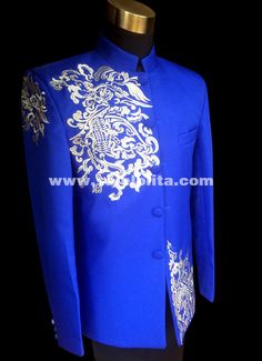 Name:Embroidery Bridegroom Groomsmen Suits Men Vintage Red Chinese Collar Tunic Suits Men Palace Suit Black/ Blue   Color: Red,Blue,Black   Condition: Brand new   Occasion: Versatile   Include: Jacket+pants     Notice : Please remark your height and weight when you placed an order. Luxury Blue Suits With Suit Collar, Traditional Blue Long Sleeve Suits, Royal Blue Long Sleeve Traditional Wear For Wedding, Royal Blue Long Sleeve Traditional Wedding Wear, Royal Blue Long Sleeve Suit For Wedding, Royal Blue Bandhgala For Wedding, Traditional Embroidered Groom's Suit, Traditional Embroidered Suit For Ceremony, Traditional Royal Blue Formal Sets