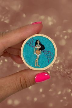 Hand made brooches and mini embroidery patterns Disney Princess Embroidery, Princess Embroidery, Princess Pattern, Embroidered Portrait, Disney Crafts, Embroidery Ideas, Cross Stitching