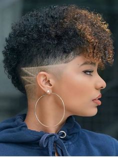 Hair Taper Fade, Hairstyles For African American Women, Curly Hair Taper, Taper Fade Haircuts, Beautiful Crowns, Afro Bun, Cornrow Hairstyle, Natural Hair Haircuts