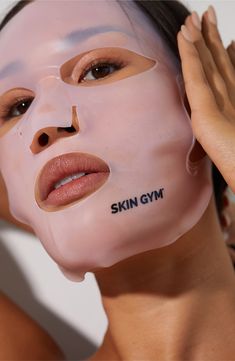 What it is: A reusable silicone face mask.Who it's for: Combination skin types.What it does: Made with silicone, this mask helps lock in moisture and make sure that you get the most from your skin care products. 1.89 oz. Silicone Silicone Face Mask, Japanese Face Mask, Skin Gym, Face Mask Aesthetic, Face Mask Brands, Silicone Mask, Skin Washing, Silicone Masks, Face Roller