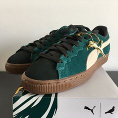 Jeff Staple X Puma Suede "Gidra - Malachite" 393542 01 Sz 5 New 100% Authentic Please Ask Any Questions Prior To Purchase Puma Velophasis, Green Puma Sneakers With Round Toe, Green Leather Puma Sneakers, Jeff Staple, Red Puma Suede, Men’s Puma Sneakers, Low-top Suede Puma Sneakers, Puma Suede, Pumas Shoes