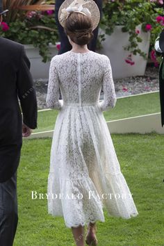 Kate Middleton stuns in this white lace overlaid nude tea length celebrity formal dress Royal Ascot 2016. Illusion crew neck, sheer long sleeves graduation dress with illusion back, natural waist, A-line skirt. shown color: two tone (white dress + nude lining) with build-in-bra with boning back zipper closure partially lined Lace remains in white as color option changes. Kate Middleton Cream Dress, Pippa Middleton Dress At Royal Wedding, Pippa Middleton Wedding Dress Casual, Kate Middleton Ascot, White Formal Dress Short, Kate Middleton White, White Lace Short Dress, Dress With Stockings Outfit, Kate Middleton Skirt