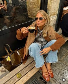 Fall Instagram Inspiration, Anthropologie Outfits Inspiration, Autumn Office Outfits Women, Chunky Mary Janes Outfit, Fall Winter Outfits Work, Old Money Fall, Amsterdam Fashion, Best Winter Outfits, Brunch Outfit