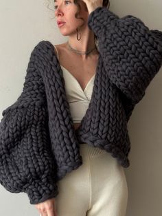 Crochet Oversized Cardigan, Chunky Sweater Outfit, Chunky Knitted Cardigan, Crocheted Sweaters, Chunky Hand Knit, Chunky Cable Knit Cardigan, Chunky Sweaters, Oversized Fashion, Chunky Knit Hat