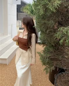 Women Vintage Outfits Classy, Office Training Outfit, Elegant Lingerie Dress, 1920s Outfit Ideas Casual, Retro Business Outfit, Conservative Outfits For Women, Ootd Classy Elegant, Korean Street Fashion Summer, Dreamy Outfits Aesthetic