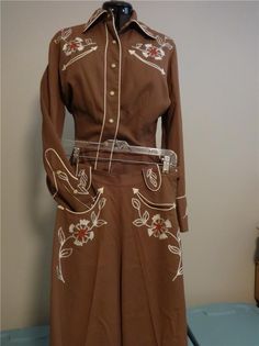 Vintage Cowgirl Outfits, Plus Size Summer Outfits Dresses, Western Patches, Cowgirl Pinup, Southwestern Fashion, 1950s Western, Outfit Cowgirl, 70s Western, Cowgirl Vintage