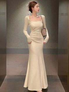 Solid Midi Dress, Female Clothes, Vintage Long Sleeve, Dresses Vintage, Hoco Dresses, Mermaid Dress, Slim Waist, Middle Age, Season Autumn