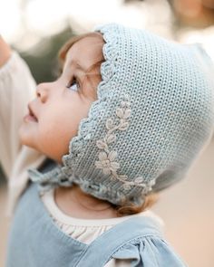 Chunky Knits, Knitted Baby Clothes, Baby Bonnets, Baby Embroidery, Baby Hats Knitting, Little Women, Baby Bonnet, Lots Of Love