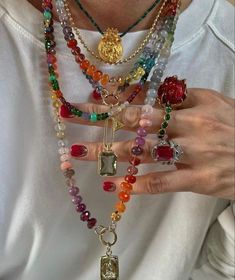 Garnet Jewelry Aesthetic, Necklace Inspo Aesthetic, Funky Jewelry Necklaces, Theater Outfit Ideas, Hippie Clothes Aesthetic, Theater Fashion, Theater Outfit, Funky Fits, Funky Aesthetic