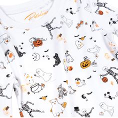 Description Step into a world of spook-tastic charm with Petidoux's brand-new "Halloween Party" pajamas! Our hand-drawn print is a bewitching masterpiece featuring dancing skeletons, adorable carved pumpkins, and a hauntingly delightful cast of characters including ghosts, dogs, cats, and teddy bears – all dressed as the cutest Halloween spooks and friendly mummies. These pajamas are the ultimate treat for the little ones, ensuring they're the life of the Halloween party, even in dreamland! Reno