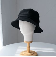 Cute denim bucket hat and perfect for daily wear!An ideal gift for her!Specifications-Material: 100% linen-Adult size: M:size is about 56- 58 cmL: size is about 58-60 cmCustom: Please DM for any custom order. Trendy Wide Brim Solid Color Bucket Hat, Trendy Solid Color Wide Brim Bucket Hat, Casual Black Bucket Sun Hat, Solid Color Everyday Bucket Hat, Casual Cotton Cloche Hat With Curved Brim, Casual Everyday Linen Hat, Casual Cotton Cloche Hat For The Beach, Trendy Everyday Bucket Sun Hat, Cotton Cloche Hat With Curved Brim