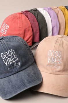 The cutest baseball cap, a must-have item for every season and daily! This Good Vibes Only lettering embroidered baseball cap is the perfect choice for everybody! Perfect for dog-walking, the beach, the gym, the pool, and everyday wear! It's fully adjustable and easy to style! ** 🧢 Detail & Features 🧢 ** Made from 100% cotton. Professional-quality, Lightweight & durable, with adjustable metal buckle closure. * Good vibes only lettering Embroidered Baseball Cap * Simple and comfortable hat for Trendy Baseball Hats, Faith Rose, Homemade Clothes, Showroom Ideas, Summer Baseball, Happy Hat, Embroidered Cap, Embroidered Baseball, Hat Summer