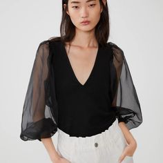 Zara Contrasting Black Sheered Long Sleeves V-Neck Top Kimono Wrap Top, Shirt Blouses Women's, Puff Sleeve Shirt, Contrast Top, Sleeves Designs For Dresses, Embroidered Blouse Designs, Zara Top, Cropped Tube Top, Sleeves Top