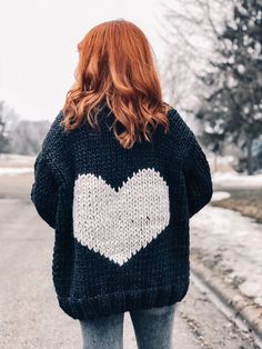 MADE TO ORDER : Heart U Back Cardigan Sweater – Nickichicki Chunky Sweater Outfit, Outfit Ideas Oversized, Sweater Cardigan Outfit, Oversize Sweaters, Heart Sweaters, Oversized Sweater Women, Knitted Heart, Oversized Sweater Cardigan, Large Heart