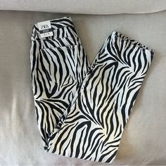 Zara Zebra High Rise Straight Leg Pant Size 6 Never Worn Zebra Jeans, Straight Pants, High Rise, Straight Leg Pants, Pant Jumpsuit, Straight Leg, White And Black, Zara, Pants For Women