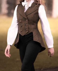 Dawn Treader, Waistcoat Woman, Lady Mary, Chique Outfits, Vest Outfits, Fantasy Fashion, Suit Fashion, Mode Vintage, Character Outfits